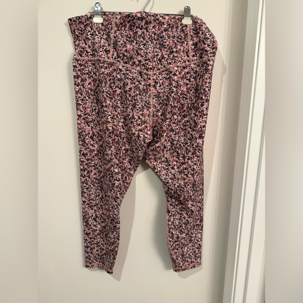 ATHLETA Women’s Elation 7/8 Tight Legging Size 2X Pink Multi Activewear NWOT